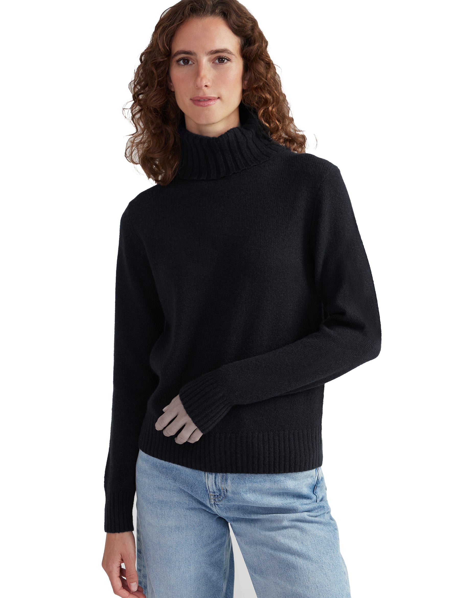 BoxyTurtleneck_Black_White.jpg