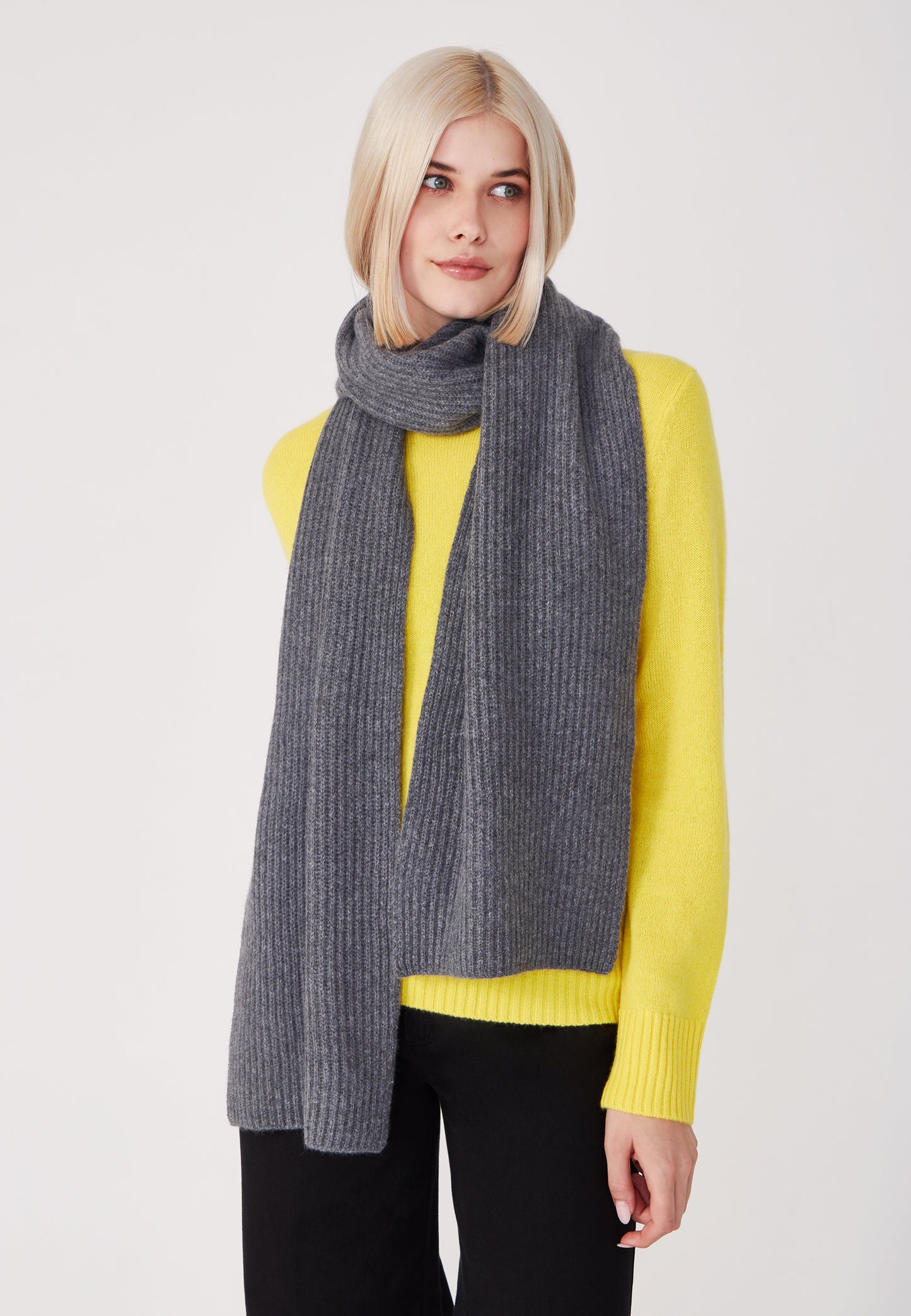 Style Republic Women’s Premium Cashmere Chunky Knit Scarf