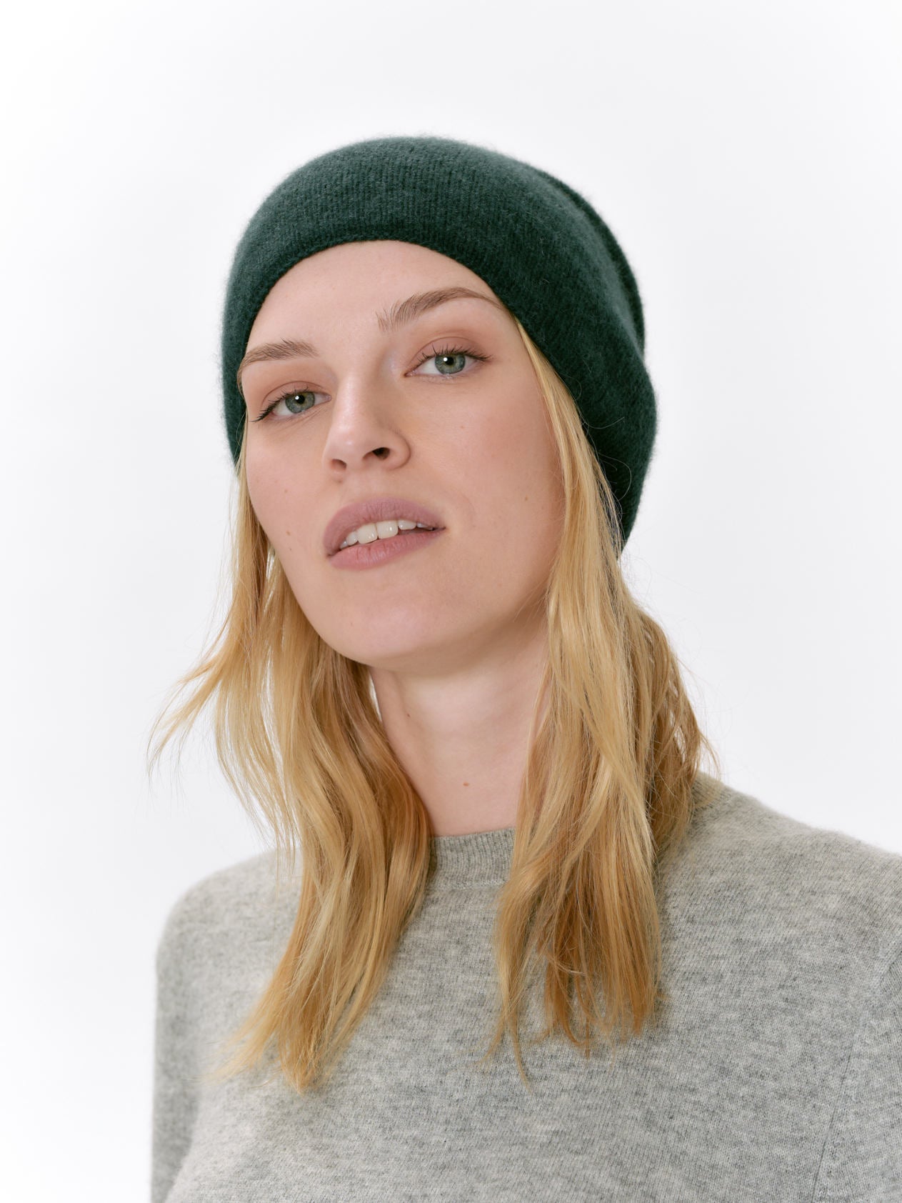 Style Republic Women's Rolled Edge Beanie - Premium Cashmere