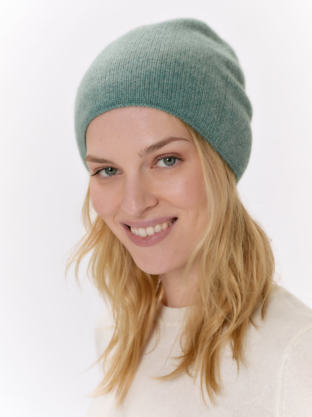 Style Republic Women's Rolled Edge Beanie - Premium Cashmere